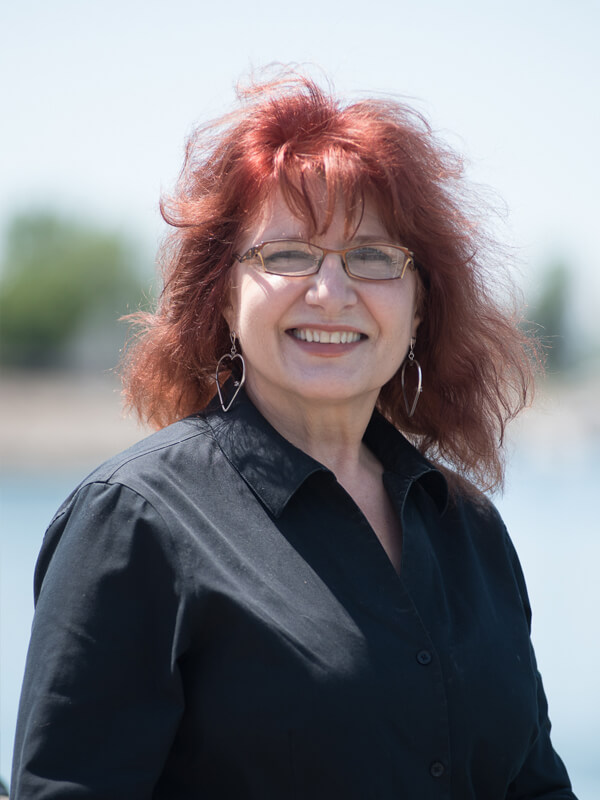 meet the team metropolitan dental B Scinta